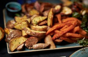 Csaknem ötven féle ételből válogathatnak a nyíregyházi Tirpák Fesztiválra látogatók